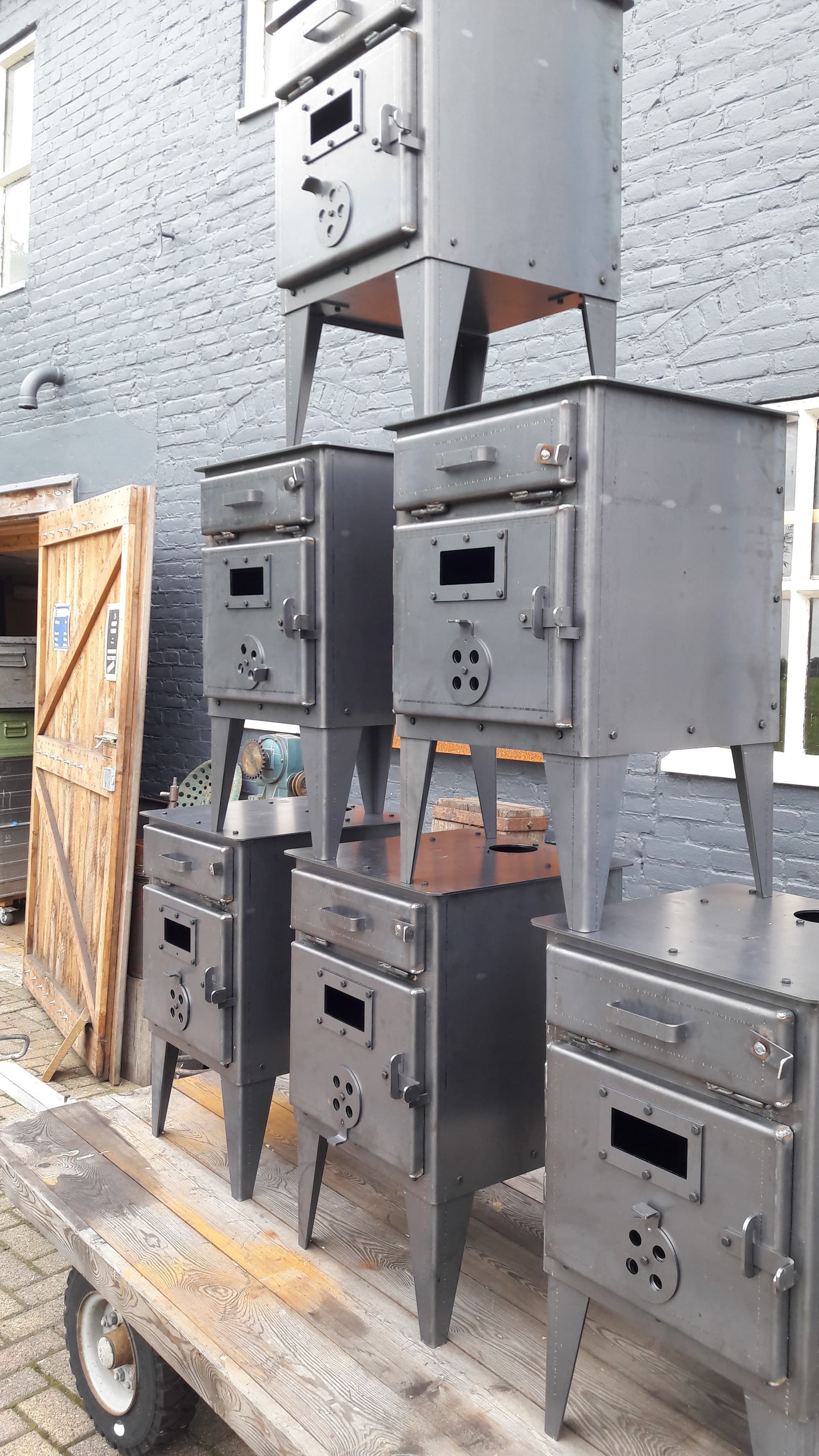 Cortenstalen tuinhaard met pizzaoven