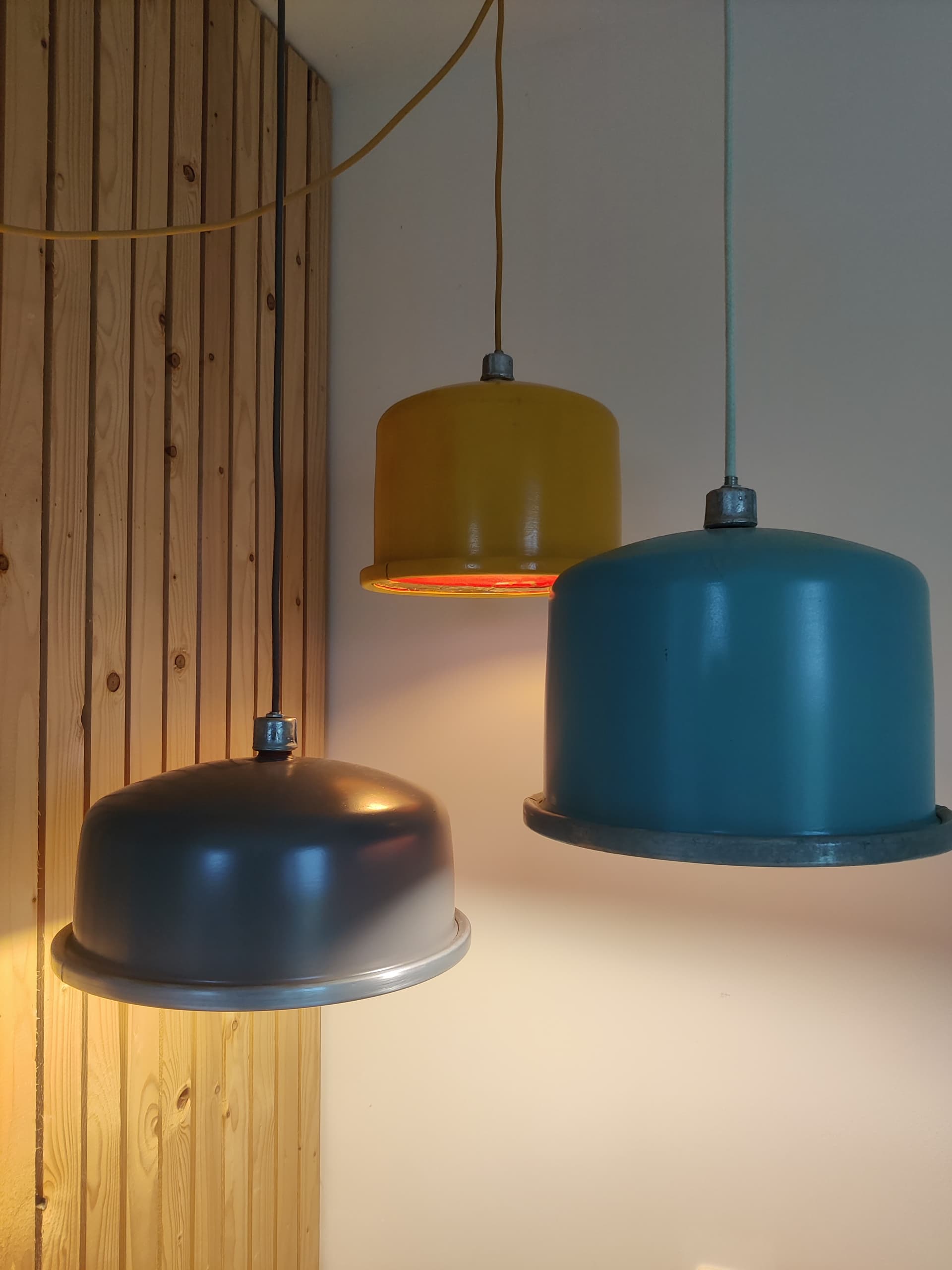 Industriële hanglamp van oude expansievaten