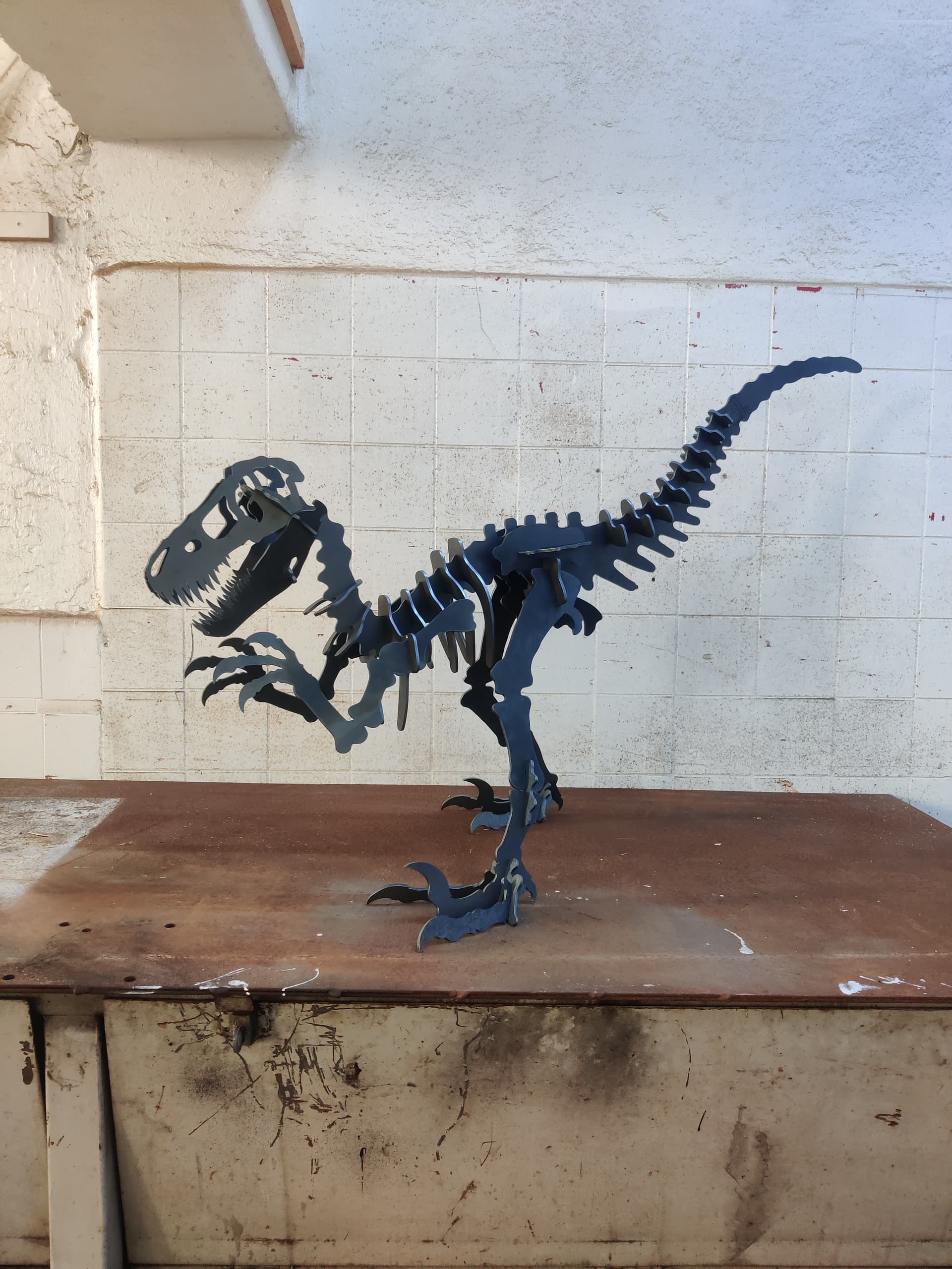 T-rex van staal