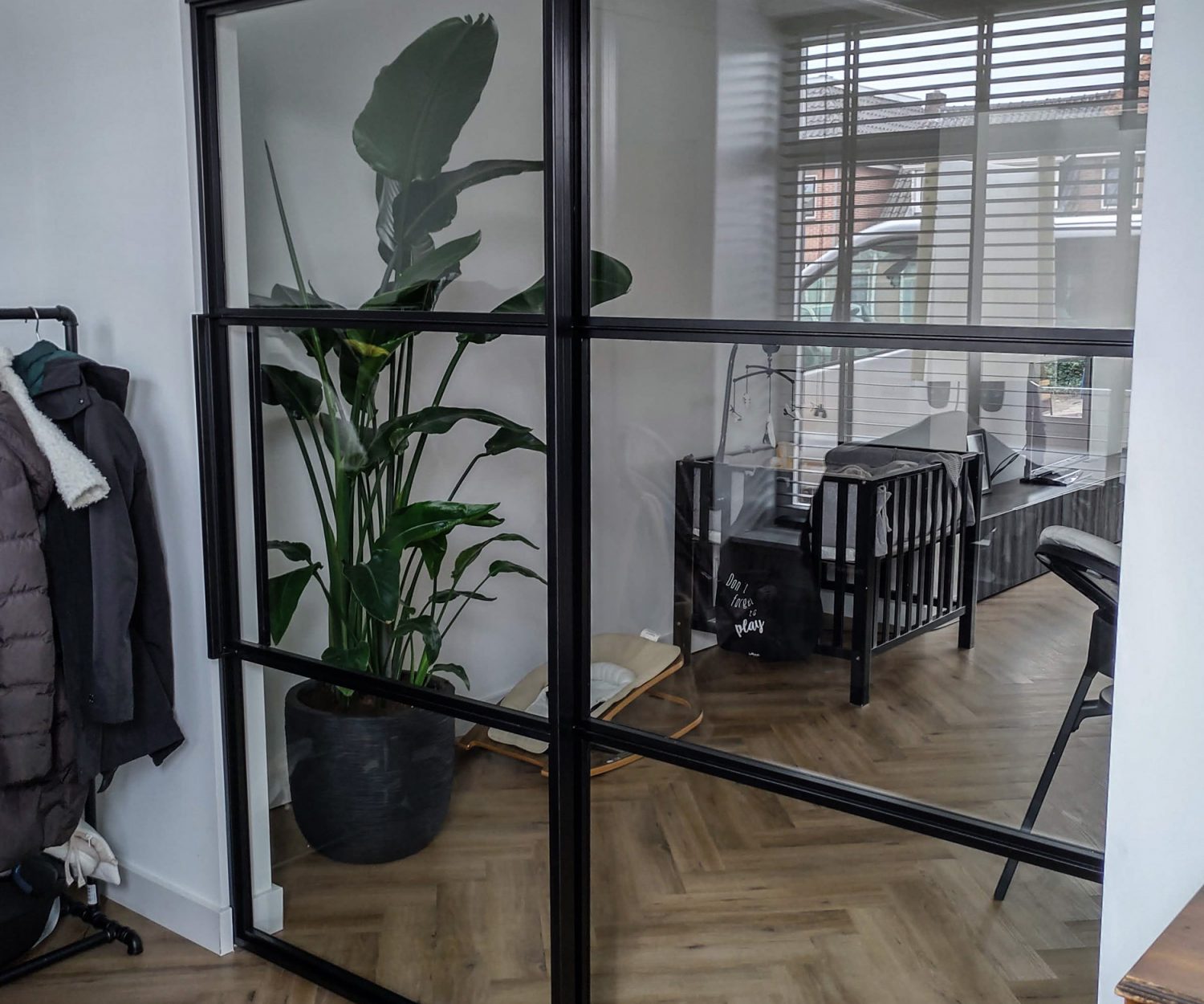 stalen tussendeur met glas